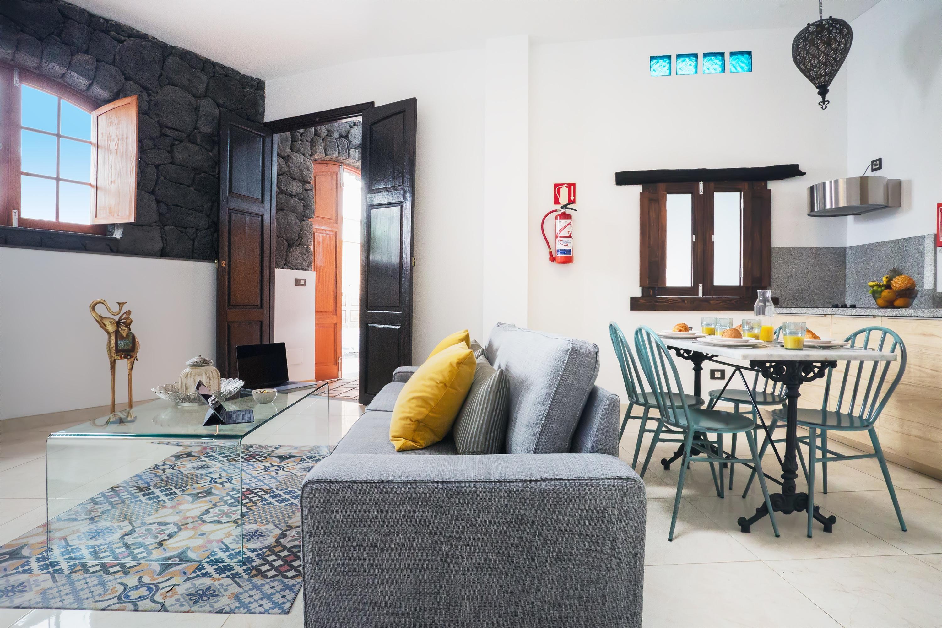 El Charco Suites Arrecife  Exteriör bild