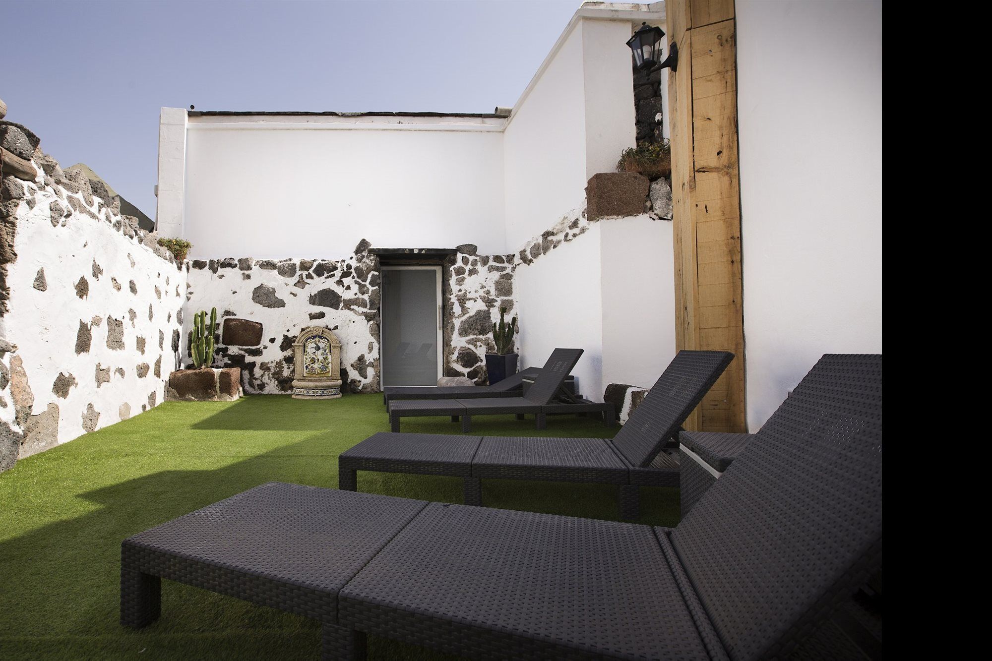 El Charco Suites Arrecife  Exteriör bild